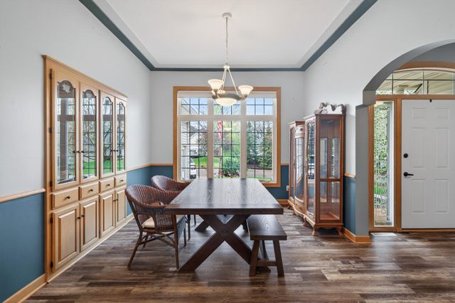 11312 Kenworth Lane, Lakeville, MN 55044