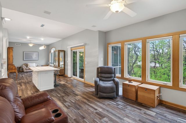 11312 Kenworth Lane, Lakeville, MN 55044