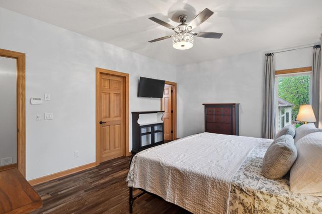 11312 Kenworth Lane, Lakeville, MN 55044