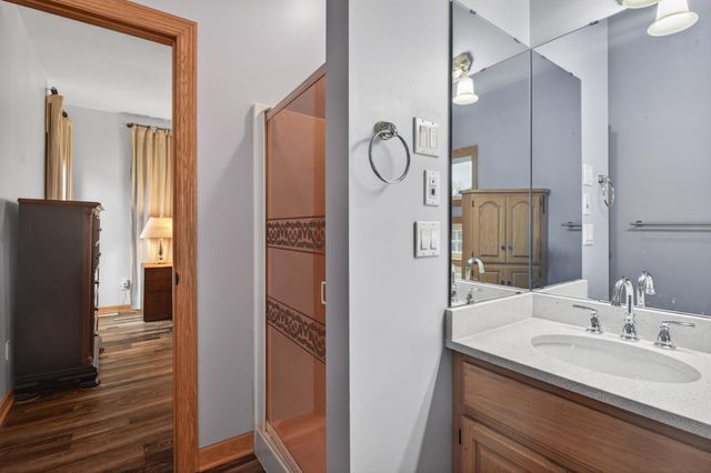 11312 Kenworth Lane, Lakeville, MN 55044