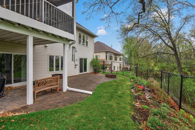 11312 Kenworth Lane, Lakeville, MN 55044