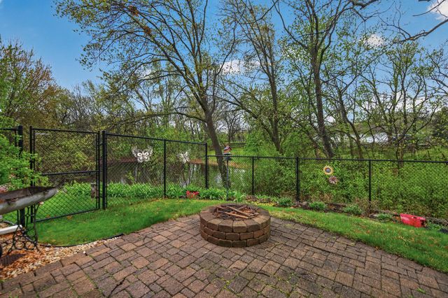 11312 Kenworth Lane, Lakeville, MN 55044