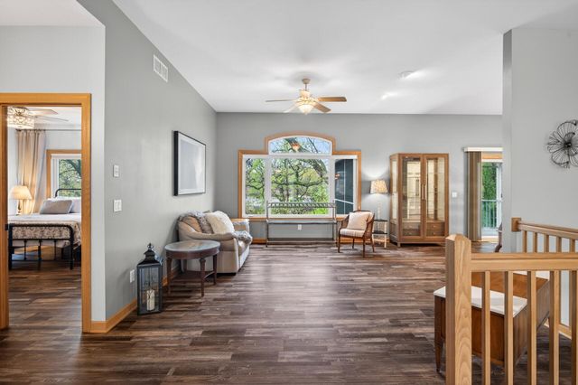 11312 Kenworth Lane, Lakeville, MN 55044