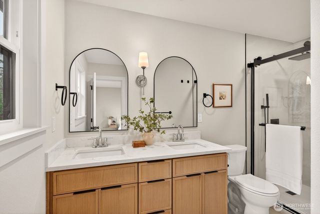 1692 Oak Ridge Dr, Camano Island, WA 98282