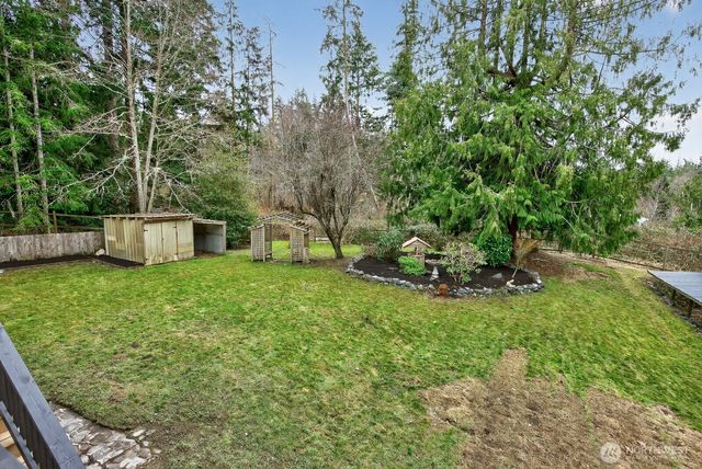 1692 Oak Ridge Dr, Camano Island, WA 98282