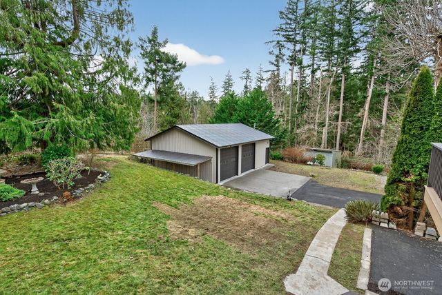 1692 Oak Ridge Dr, Camano Island, WA 98282