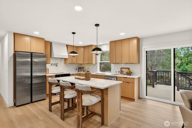 1692 Oak Ridge Dr, Camano Island, WA 98282