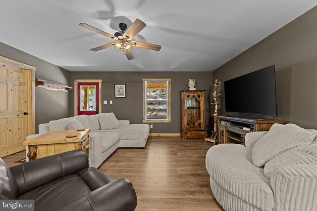 194 BLACK BEAR TRL, Harpers Ferry, WV 25425