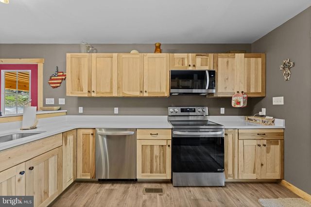 194 BLACK BEAR TRL, Harpers Ferry, WV 25425