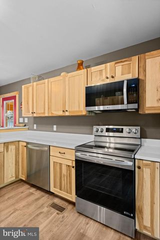 194 BLACK BEAR TRL, Harpers Ferry, WV 25425