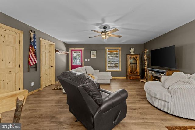 194 BLACK BEAR TRL, Harpers Ferry, WV 25425