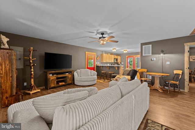 194 BLACK BEAR TRL, Harpers Ferry, WV 25425