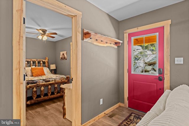 194 BLACK BEAR TRL, Harpers Ferry, WV 25425