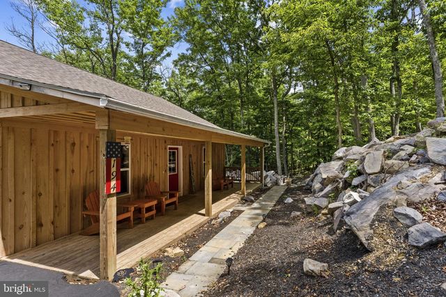 194 BLACK BEAR TRL, Harpers Ferry, WV 25425