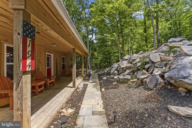 194 BLACK BEAR TRL, Harpers Ferry, WV 25425