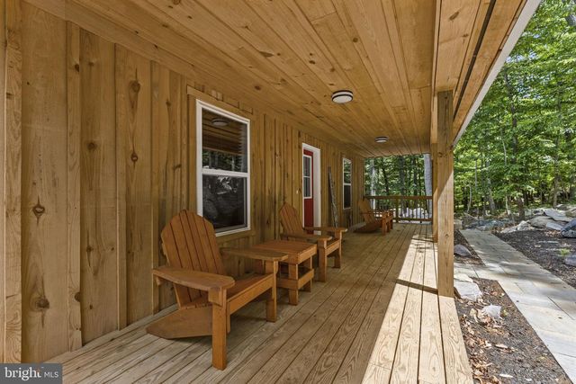 194 BLACK BEAR TRL, Harpers Ferry, WV 25425
