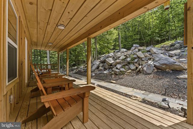 194 BLACK BEAR TRL, Harpers Ferry, WV 25425
