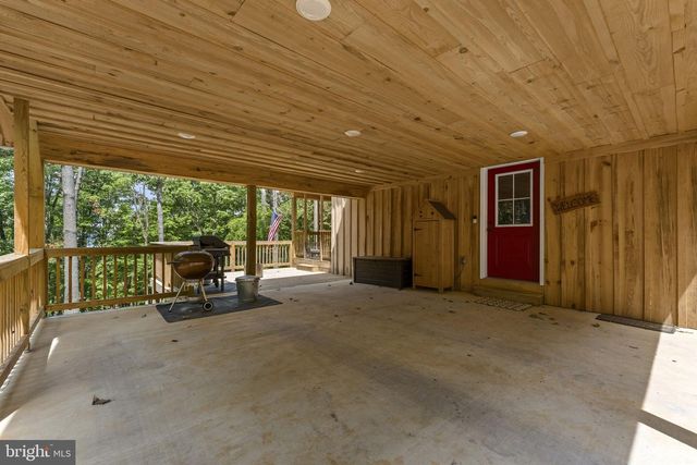 194 BLACK BEAR TRL, Harpers Ferry, WV 25425