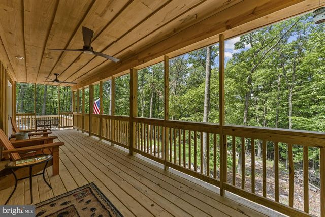 194 BLACK BEAR TRL, Harpers Ferry, WV 25425