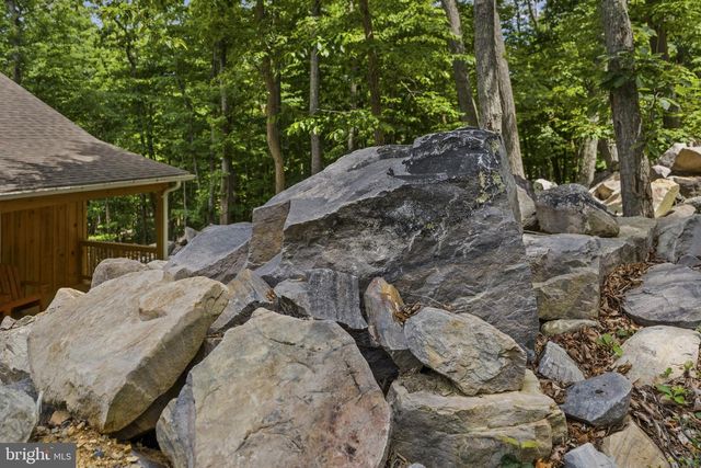 194 BLACK BEAR TRL, Harpers Ferry, WV 25425