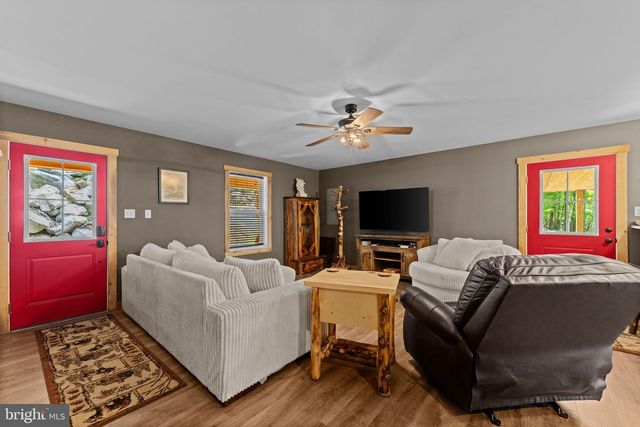 194 BLACK BEAR TRL, Harpers Ferry, WV 25425