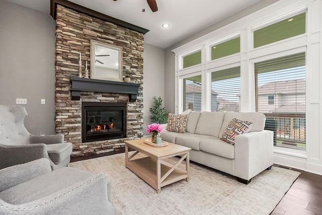 19526 W 116th Street, Olathe, KS 66061