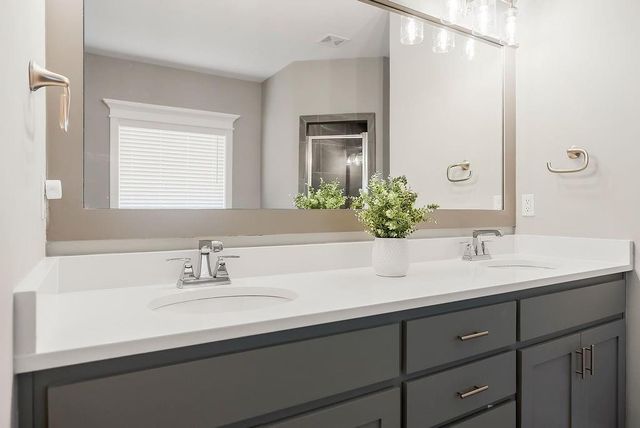 19526 W 116th Street, Olathe, KS 66061