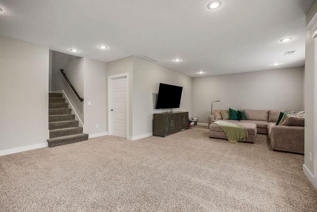 19526 W 116th Street, Olathe, KS 66061