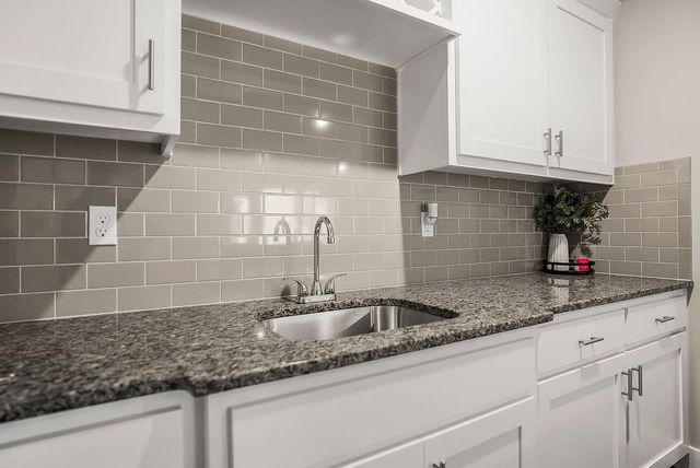 19526 W 116th Street, Olathe, KS 66061