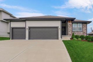 19526 W 116th Street, Olathe, KS 66061
