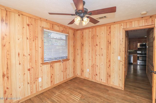 214 Hickory Ridge Drive, Florence, MS 39073