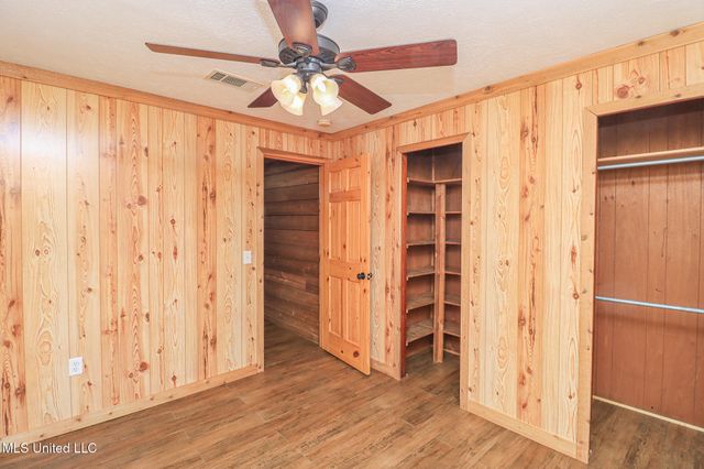 214 Hickory Ridge Drive, Florence, MS 39073