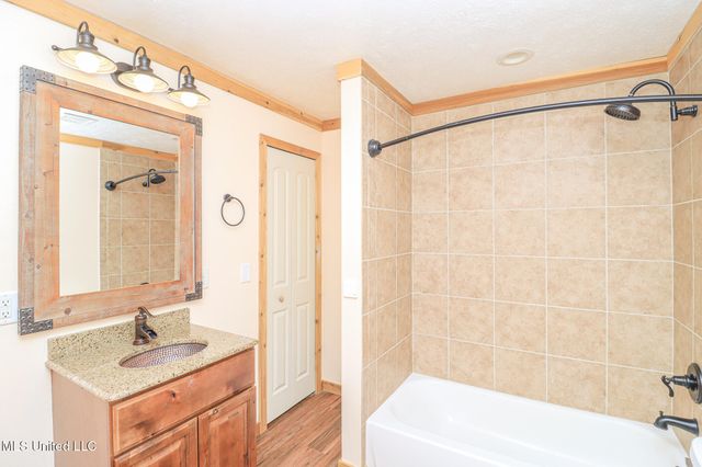 214 Hickory Ridge Drive, Florence, MS 39073