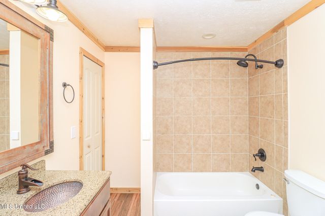 214 Hickory Ridge Drive, Florence, MS 39073