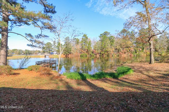 214 Hickory Ridge Drive, Florence, MS 39073