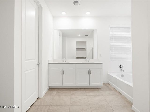 8409 W SARATOGA Way, Florence, AZ 85132