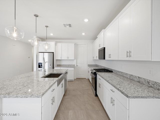 8409 W SARATOGA Way, Florence, AZ 85132