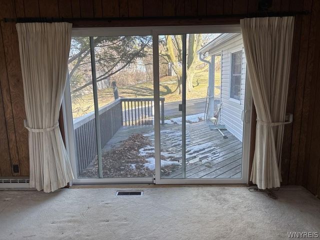 8121 Telephone Road, Pavilion, NY 14482