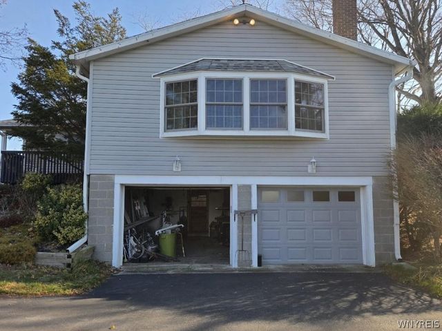 8121 Telephone Road, Pavilion, NY 14482