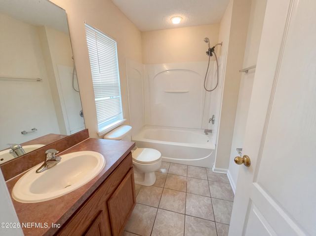 1539 BISCAYNE BAY Drive, Jacksonville, FL 32218