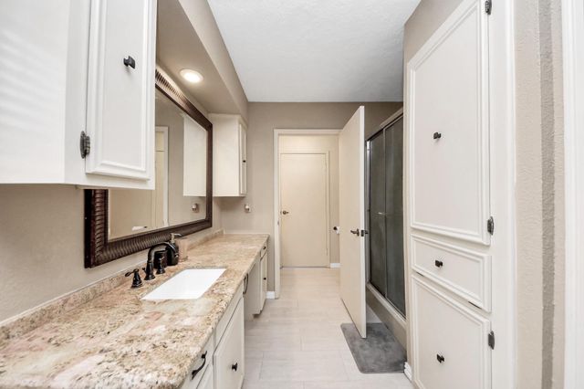 2514 Loganberry Circle, Seabrook, TX 77586