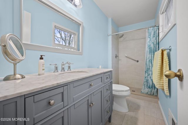 64 Appletree Road, Howell, NJ 07731