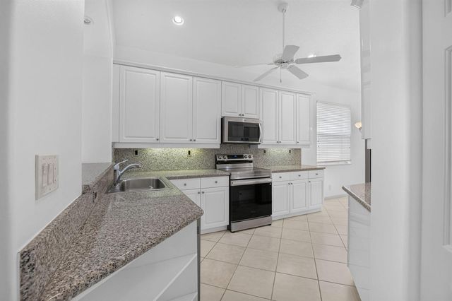 15562 Fiorenza Circle, Delray Beach, FL 33446
