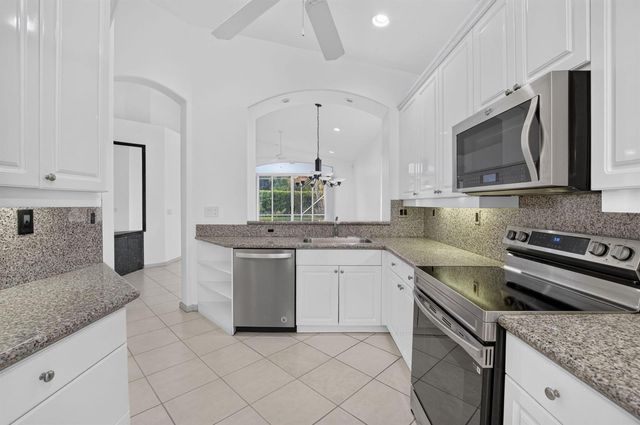 15562 Fiorenza Circle, Delray Beach, FL 33446