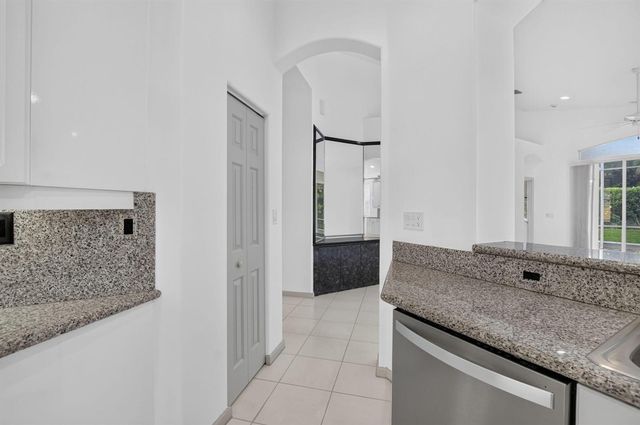 15562 Fiorenza Circle, Delray Beach, FL 33446