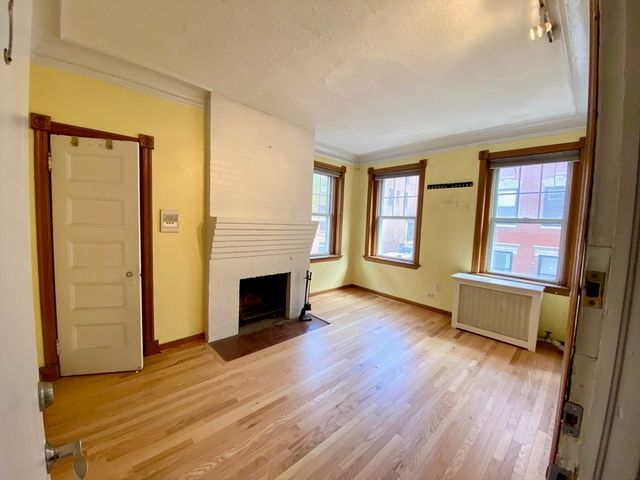 39 Revere St 3, Boston, MA 02114
