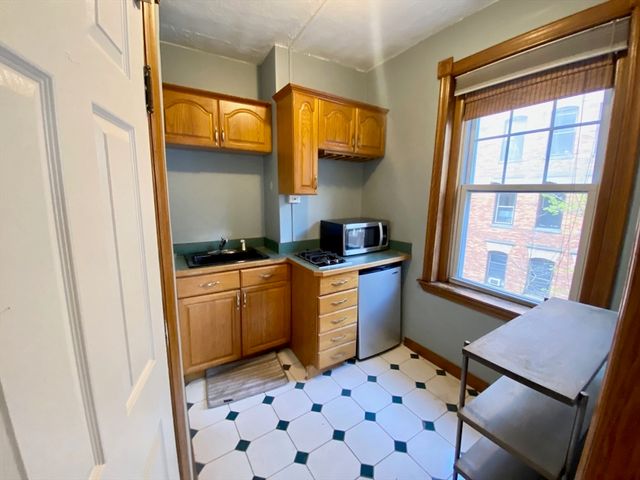 39 Revere St 3, Boston, MA 02114