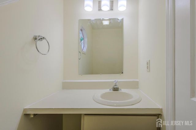 139 Baron Lane, East Brunswick, NJ 08816