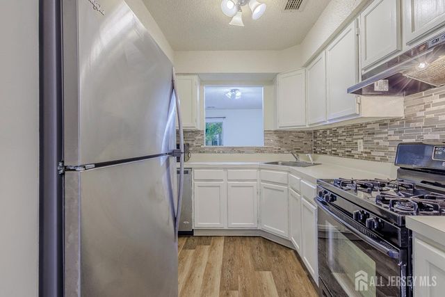 139 Baron Lane, East Brunswick, NJ 08816