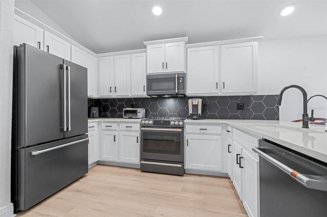 14514 CALLEN GLEN WAY, Wimauma, FL 33598